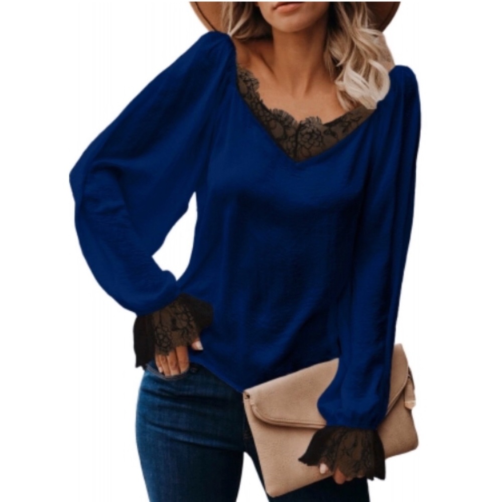 💙🎉HP🎉1 MED LEFT💙Blue Satin Lace Blouse - Picture 3 of 6